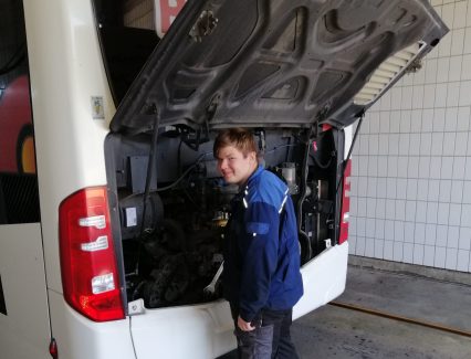 BIschof Reisen Kopie Herr Kronhart Kraftfahrzeugmechatroniker Nutzfahrzeuge BIschof Reisen Kopie Herr Kronhart Kraftfahrzeugmechatroniker Nutzfahrzeuge